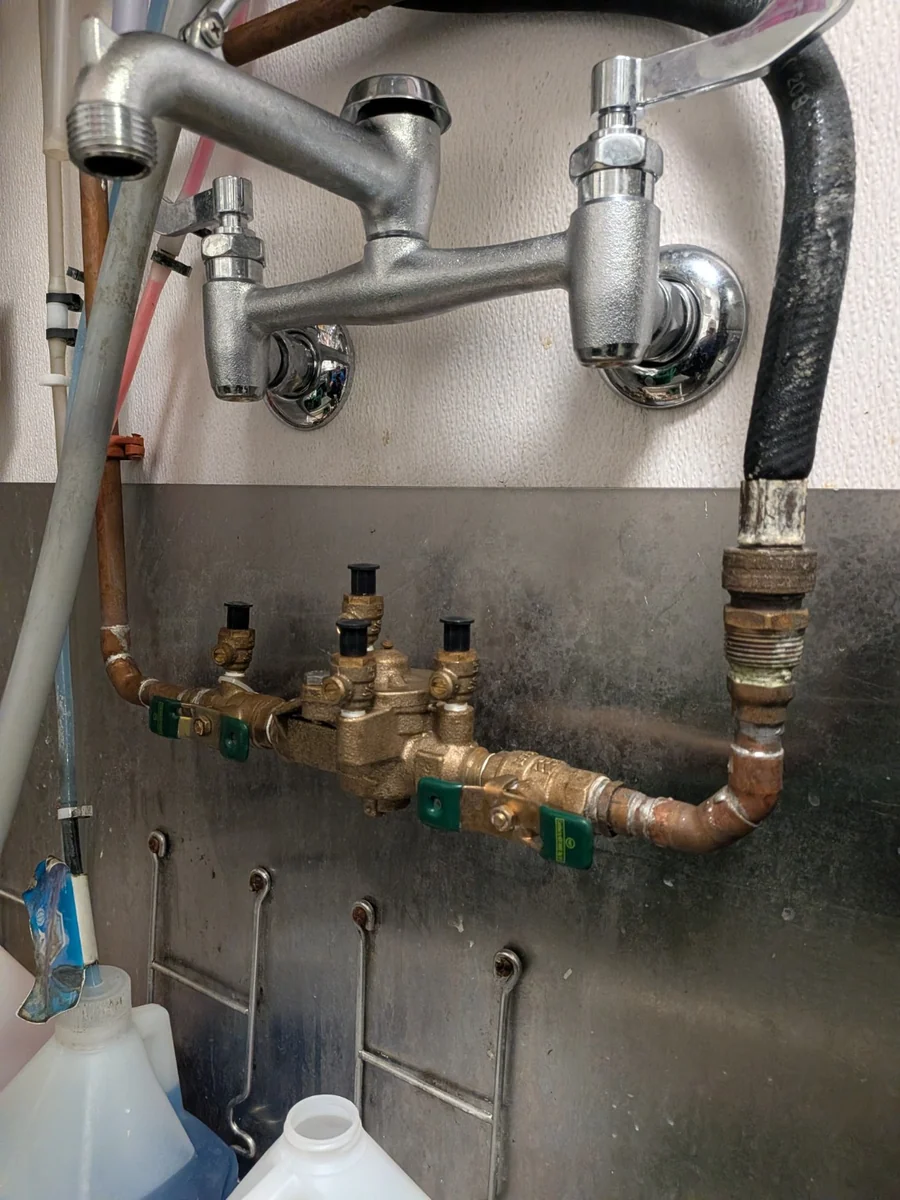 Commercial sink water supply with copper piping and shutoff valves